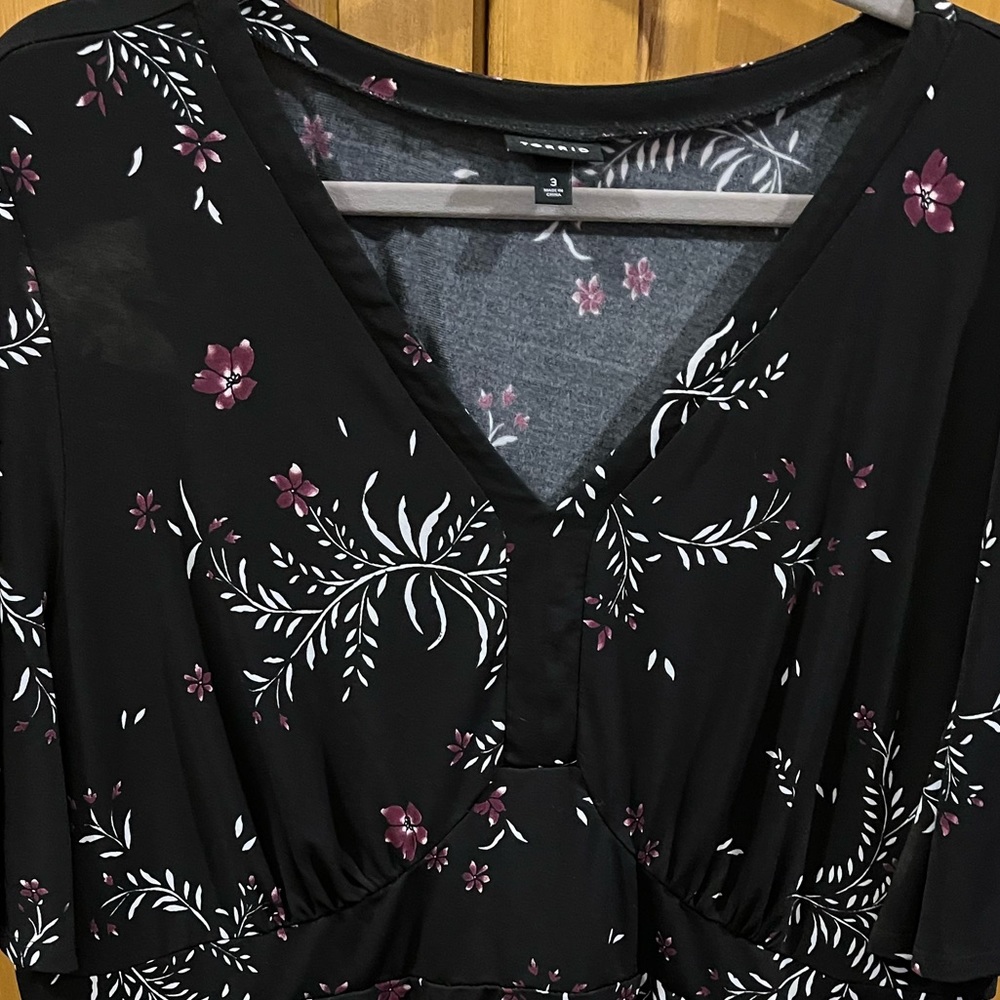 Torrid top!  Slinky feel size 3